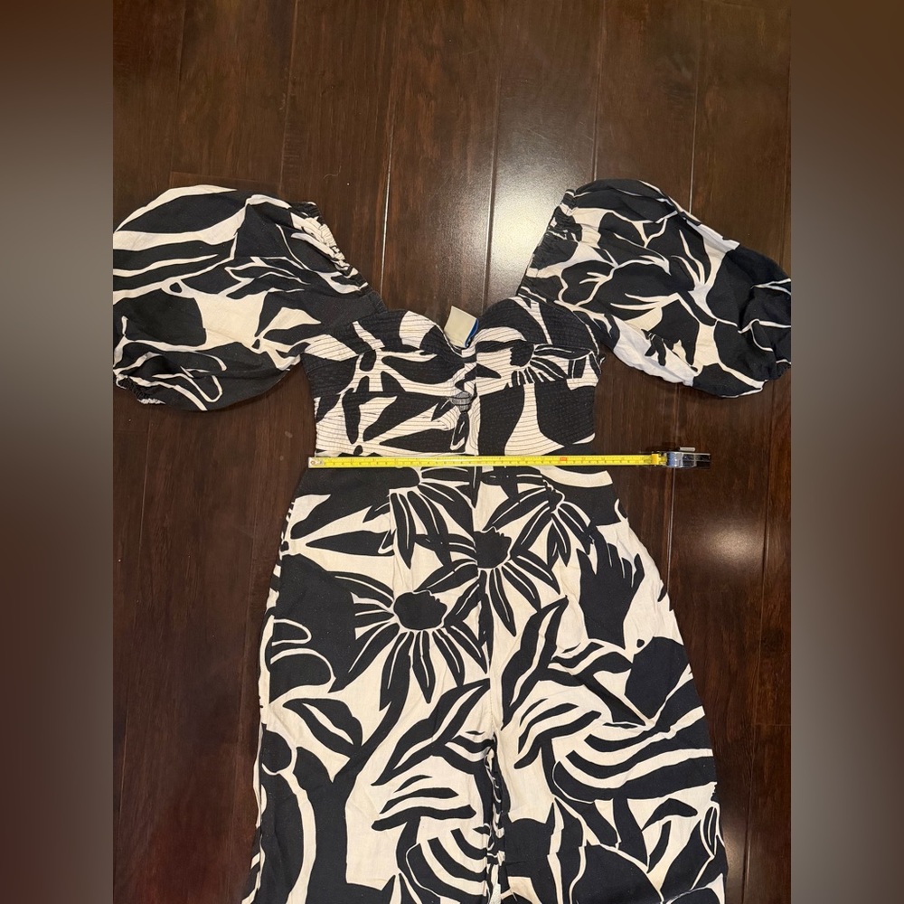 Farm Rio x Anthropologie Puff-Sleeve
Printed Linen Jumpsuit - Picture 14 of 15